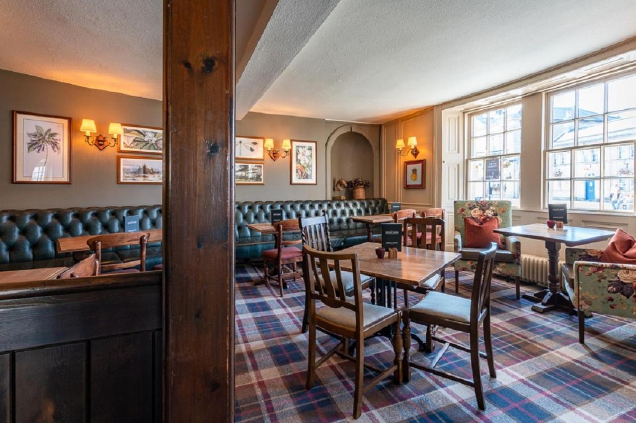 The Kings Arms Hotel Melksham Exterior photo