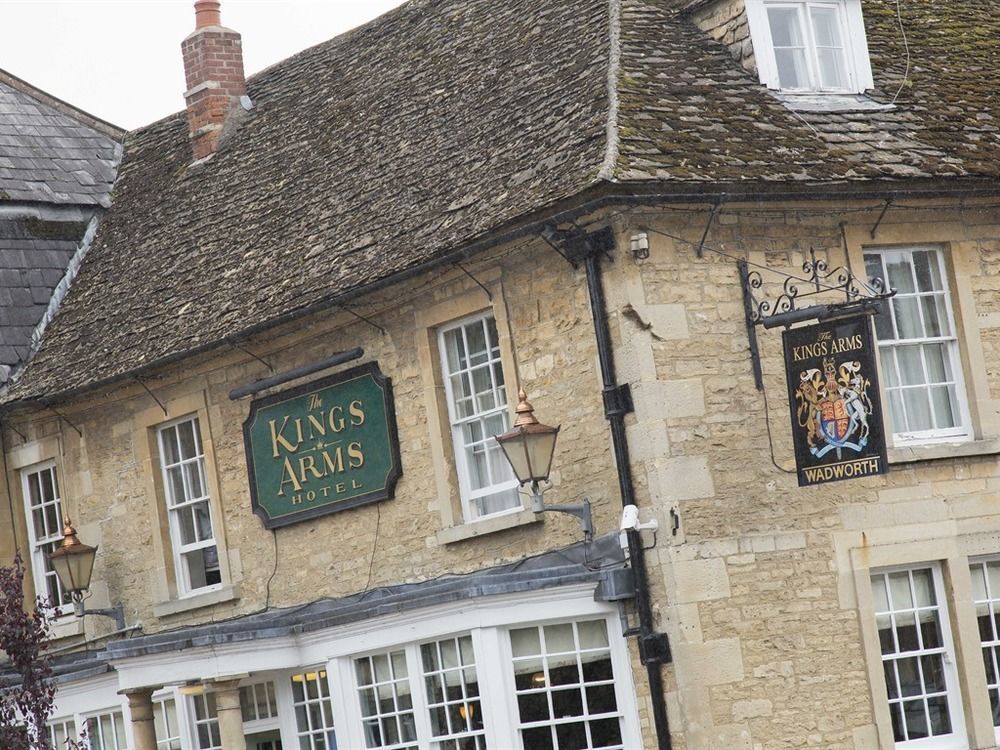 The Kings Arms Hotel Melksham Exterior photo
